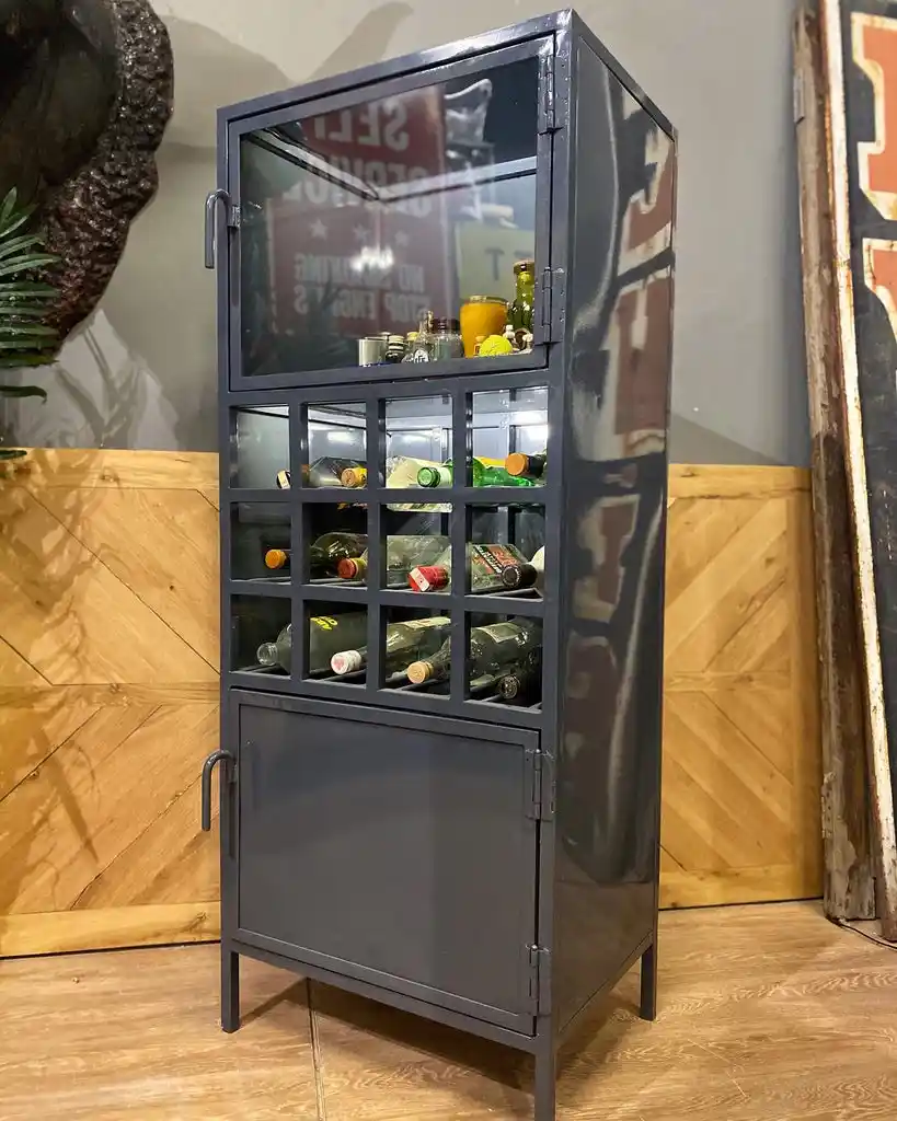 Metal Büfeler ile Modern ve Şık Dekorasyonlar Yaratmanın Yolları