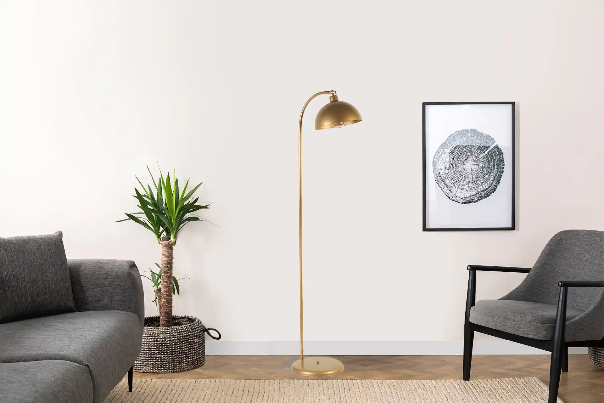 Metal Lambaderler ile Dekorasyonda Şıklık ve Fonksiyonellik Avantajları