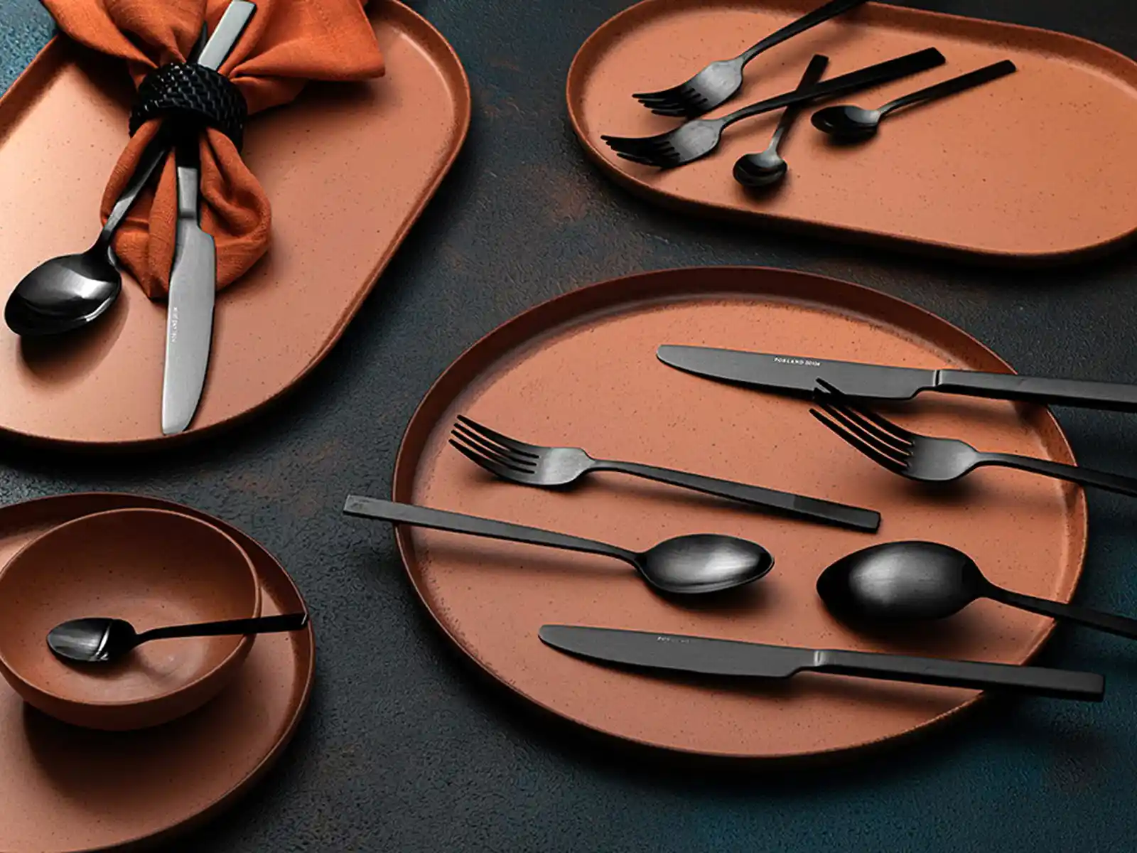 Modern Dekorasyonda Siyah Mat Çatal Bıçak Takımıyla Şıklığı Yakalayın