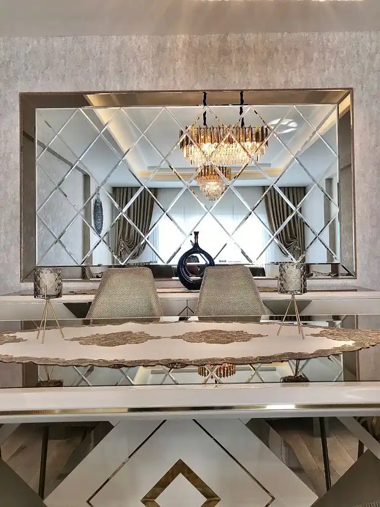 Modern Salon Aynası Modelleri ve Fiyatları: Dekorasyonun Şıklık Anahtarı