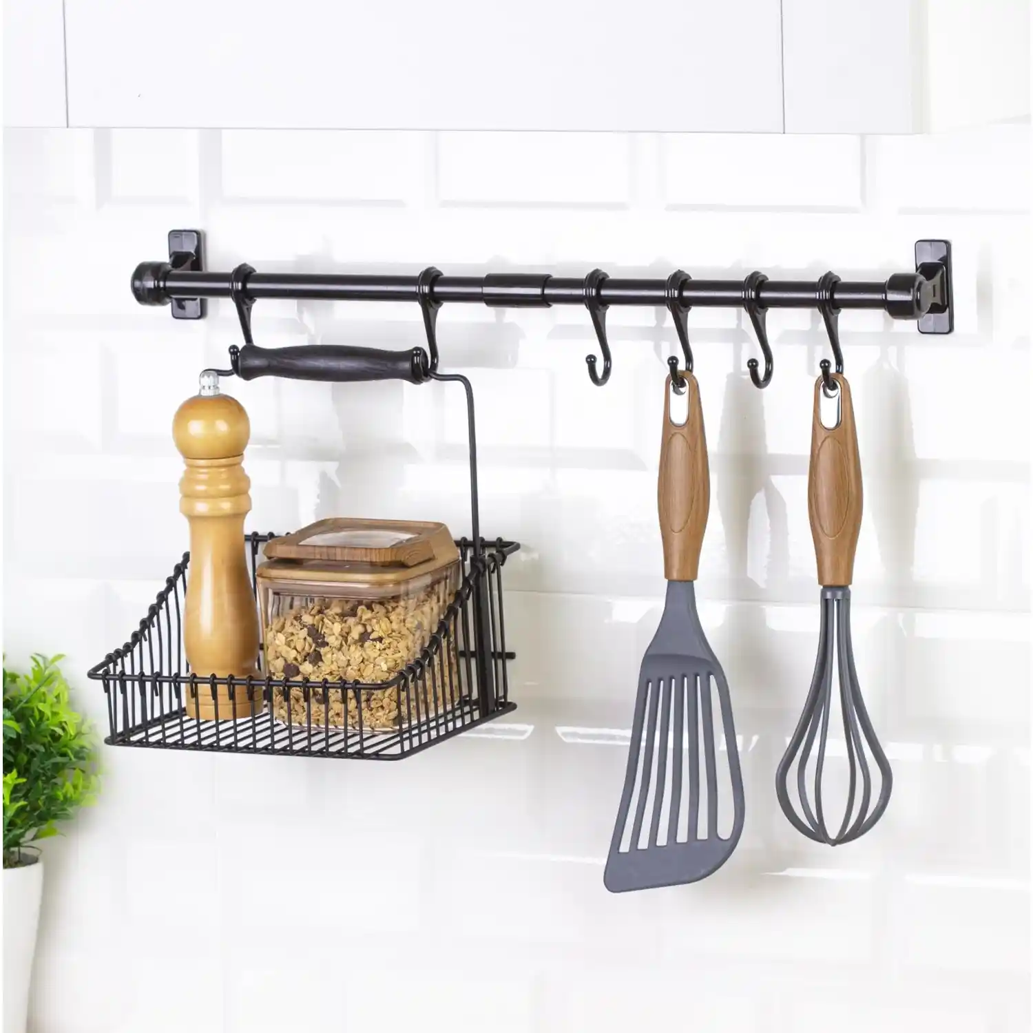 Mutfak Askısı Dekorasyonda Şıklık ve Fonksiyonelliğin Buluşması