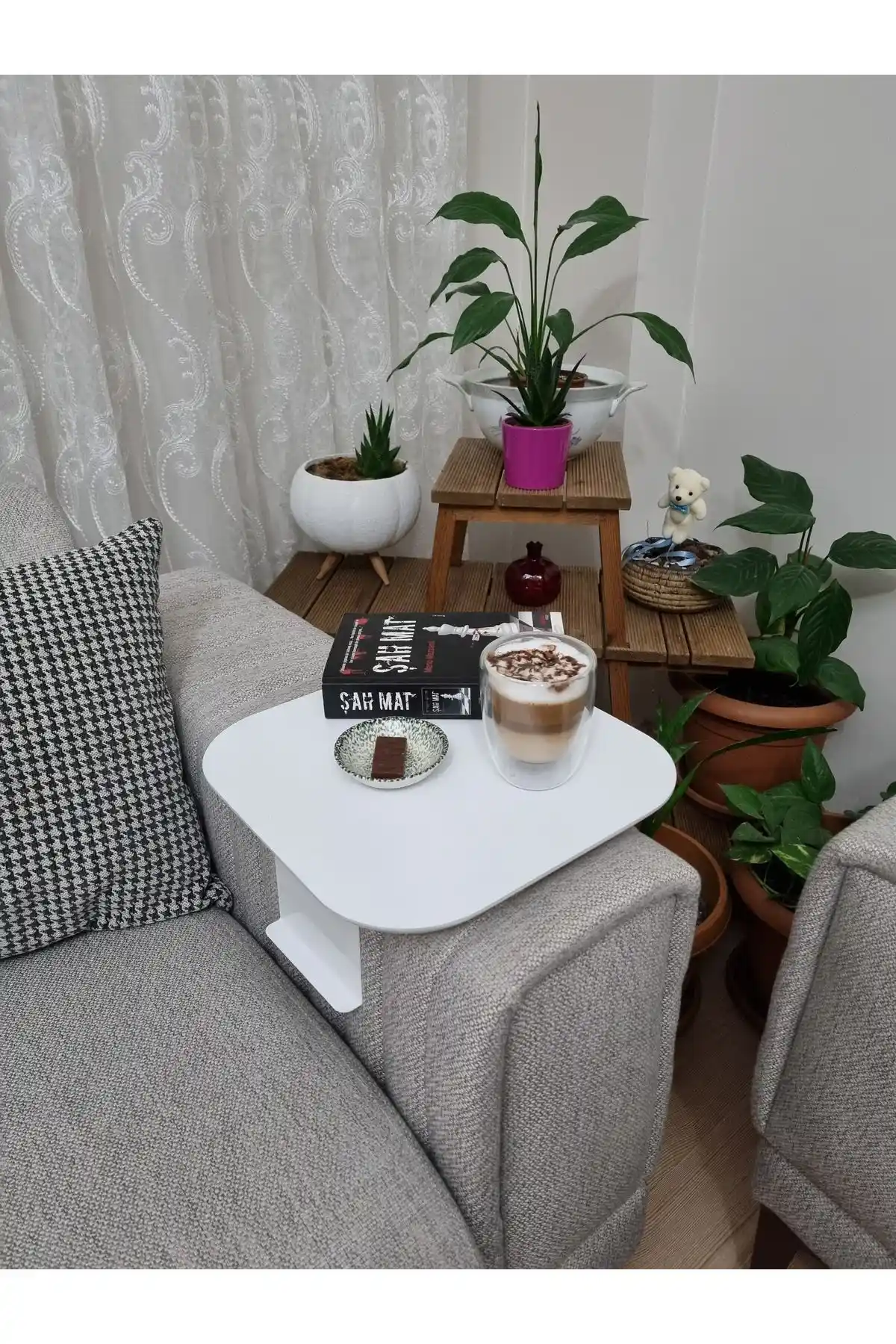 Oturma Odası İçin Uygun Koltuk ve Sehpa Seçenekleri ve Dekorasyon İpuçları