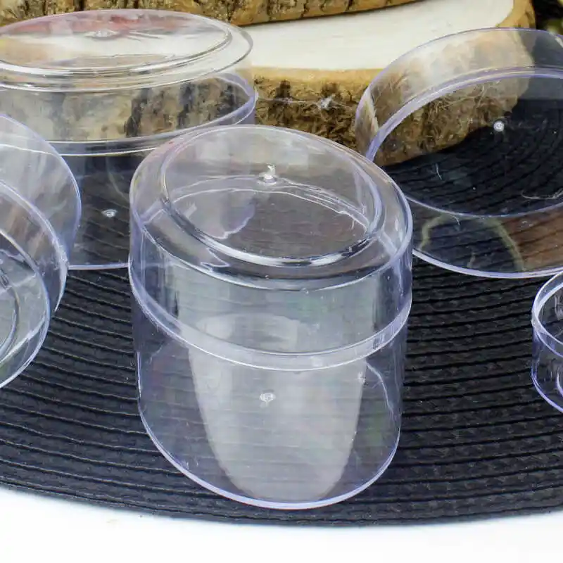 Plastik Kapaklı Kutular ile Modern ve İşlevsel Ev Dekorasyonu Rehberi