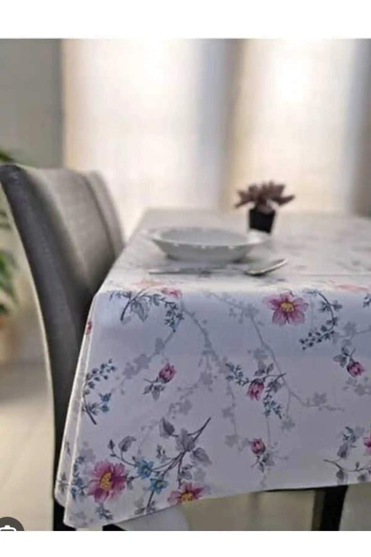 Silinebilir Masa Örtüleri ile Dekorasyonda Pratik ve Şık Çözümler 2023