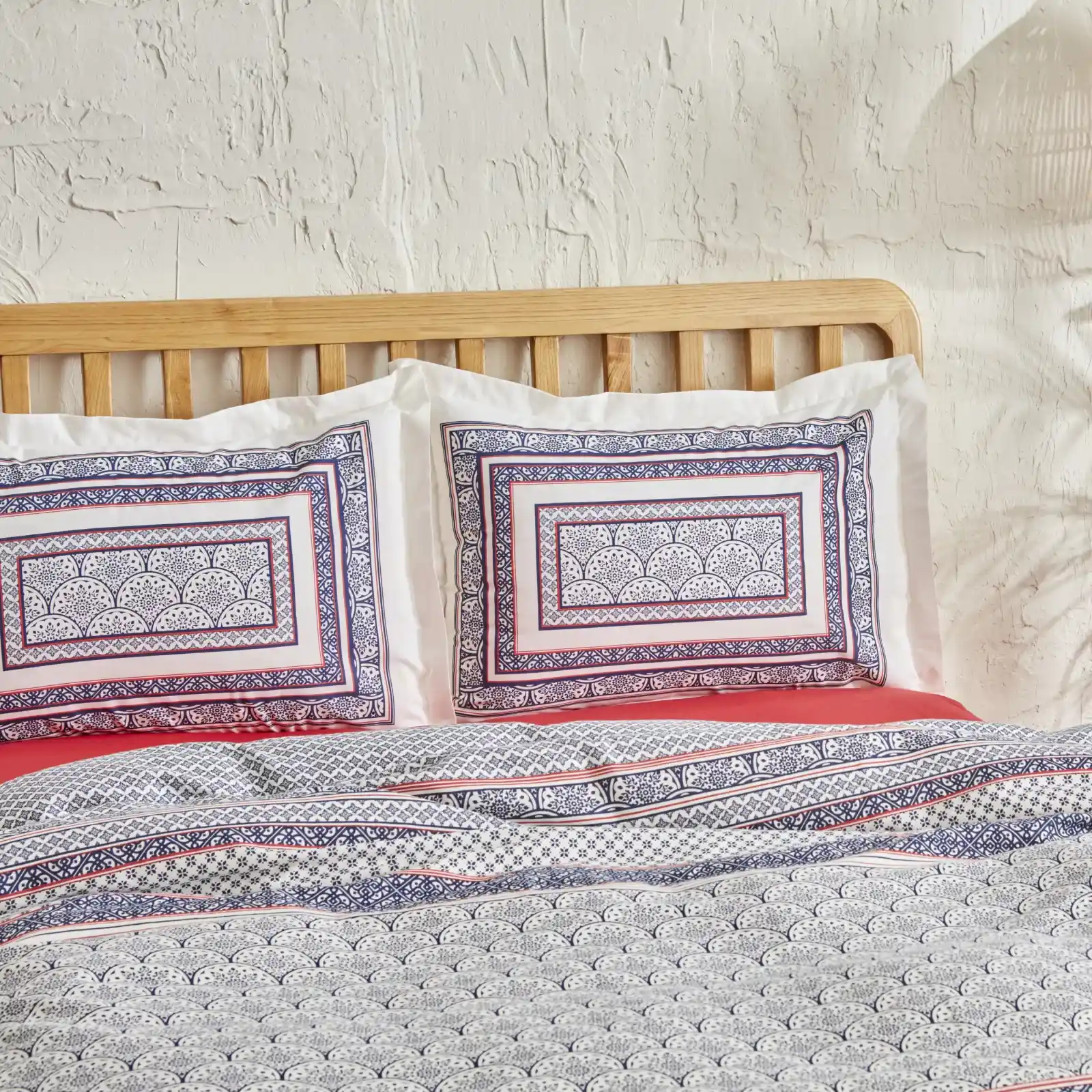 Tek Kişilik Pike Takımlarıyla Yatak Odasında Şıklık ve Konfor Sağlama Rehberi