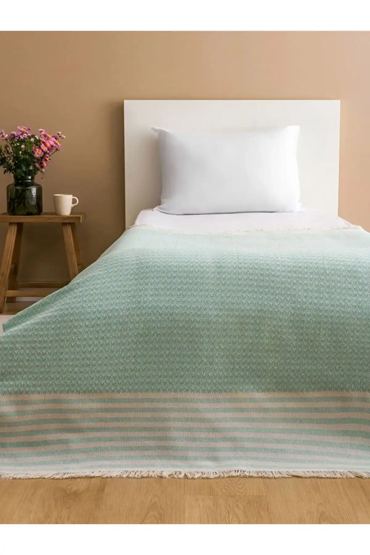 Tek Kişilik Yatak Örtüsü Seçimi ve Dekorasyonda Güncel Trendler 2023