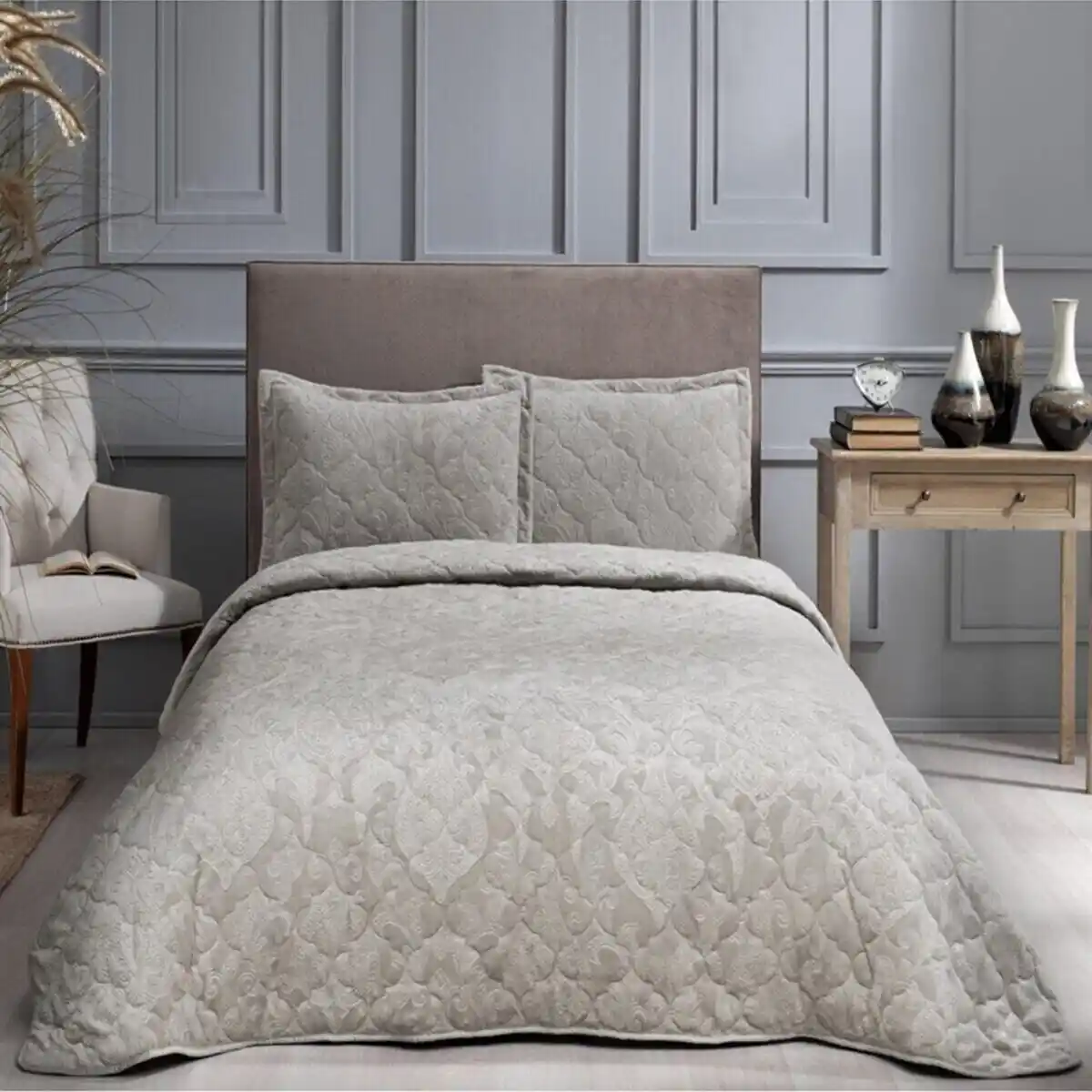 Yatak Odası Dekorasyonunda Zarafet İçin Linda Yatak Örtüsü Seçenekleri ve İpuçları