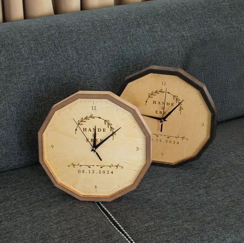 Ahşap Duvar Saatleri Hediye Seçenekleri: Doğal ve Şık Tasarımlar