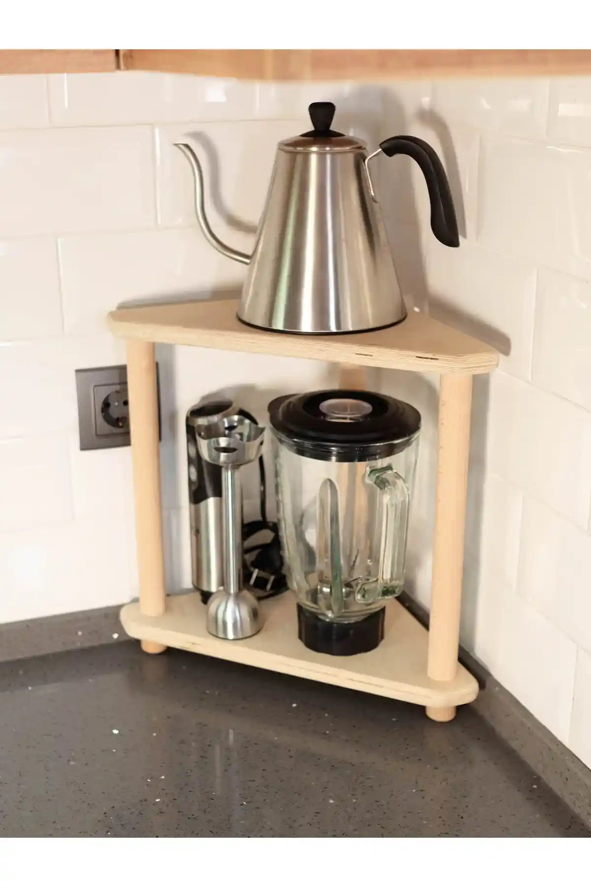 Ahşap Mutfak Köşe Rafları: Fonksiyonellik ve Estetiğin Buluşması