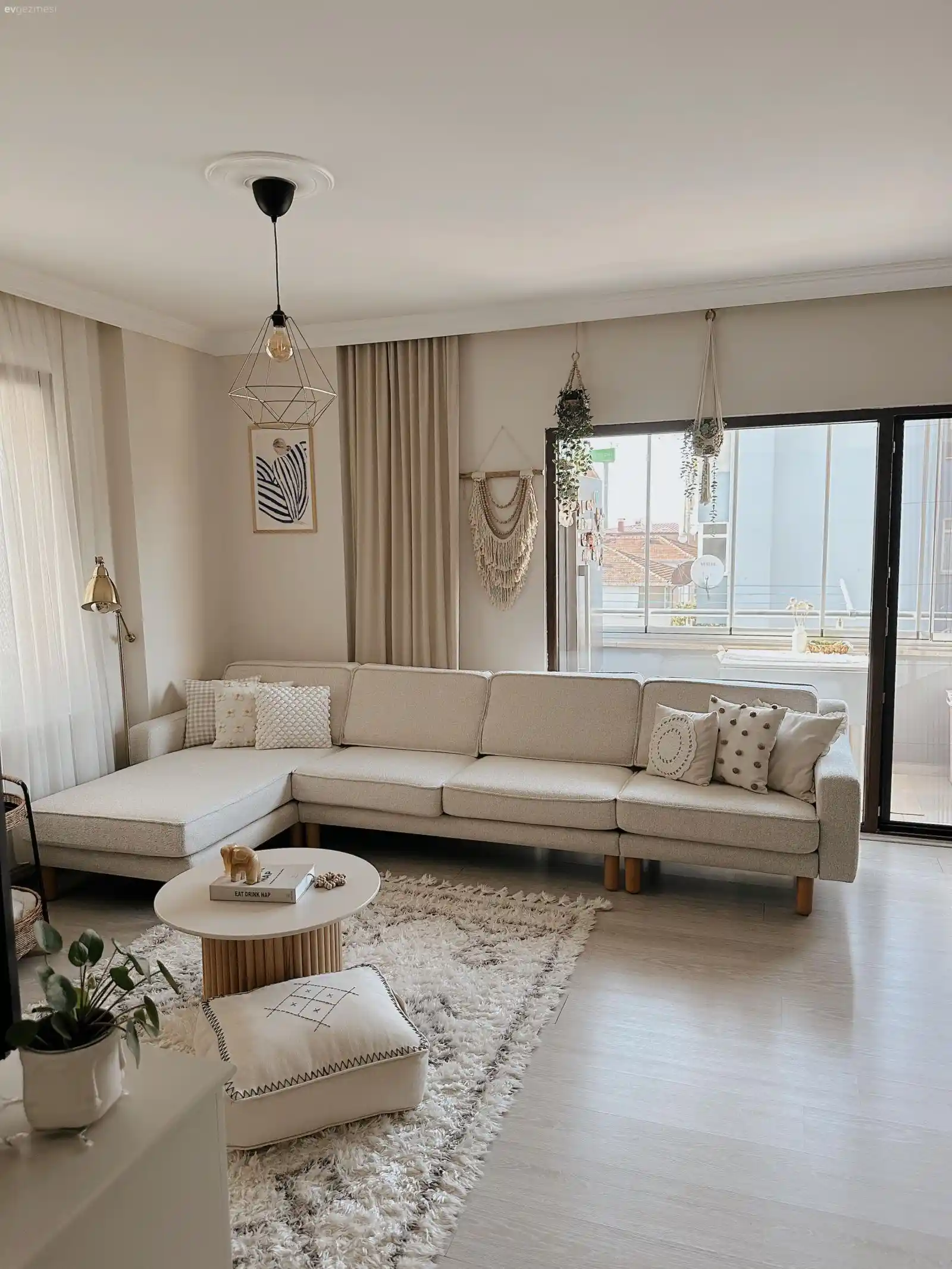 Alacakaranlık Temasıyla Ev Dekorasyonunun Özellikleri ve Kullanım İpuçları