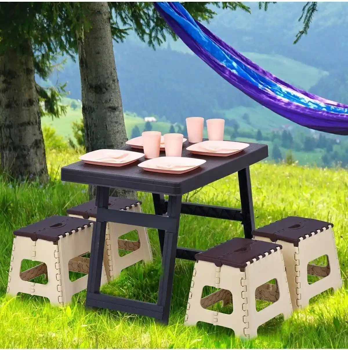 Antrasit Renkli Kamp Sehpası: Estetik ve Dayanıklılığı Bir Arada Sunan Pratik Çözüm