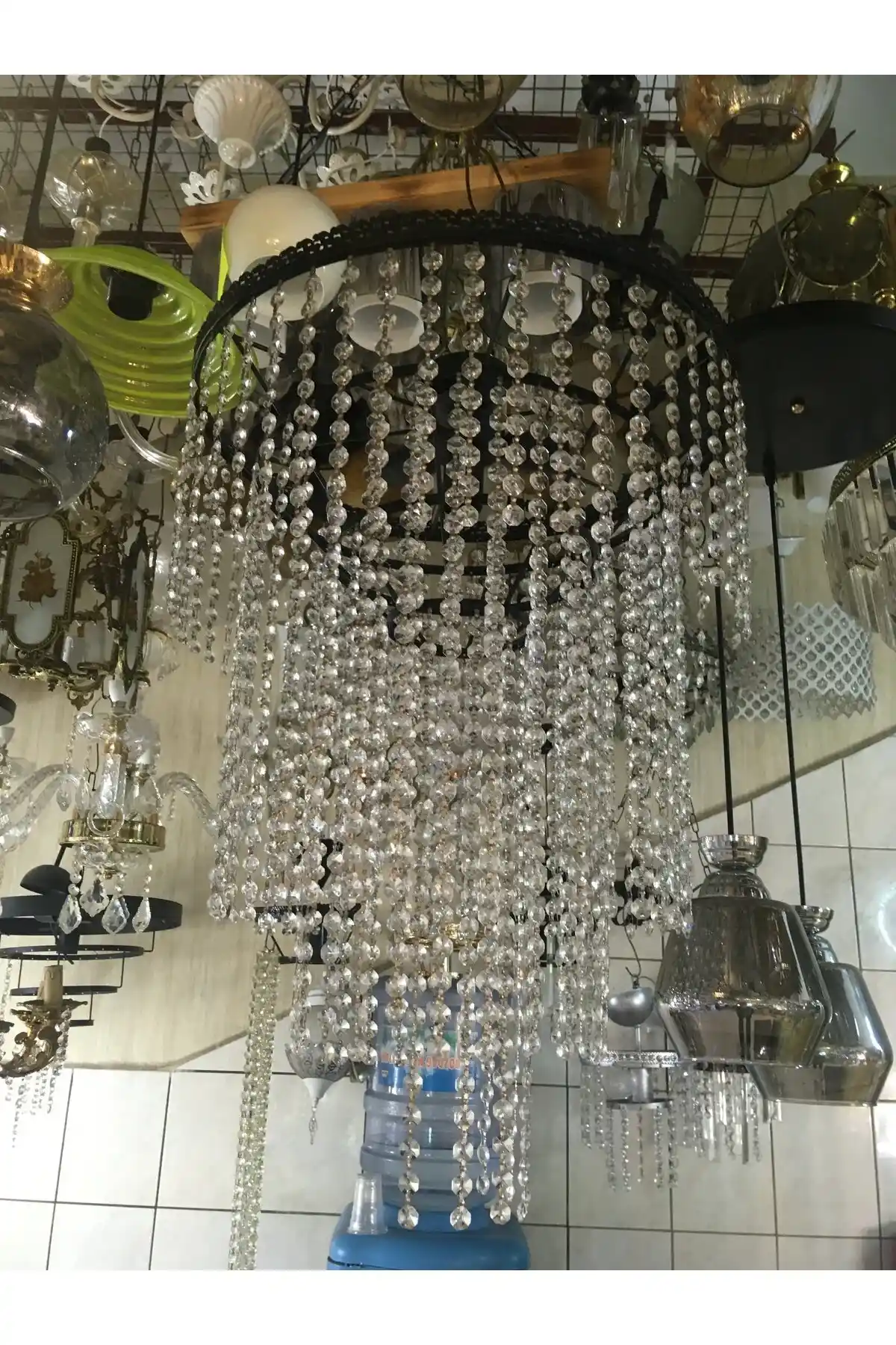 Ay Şeklinde Avize ile Zarif ve Estetik Dekorasyon Seçenekleri