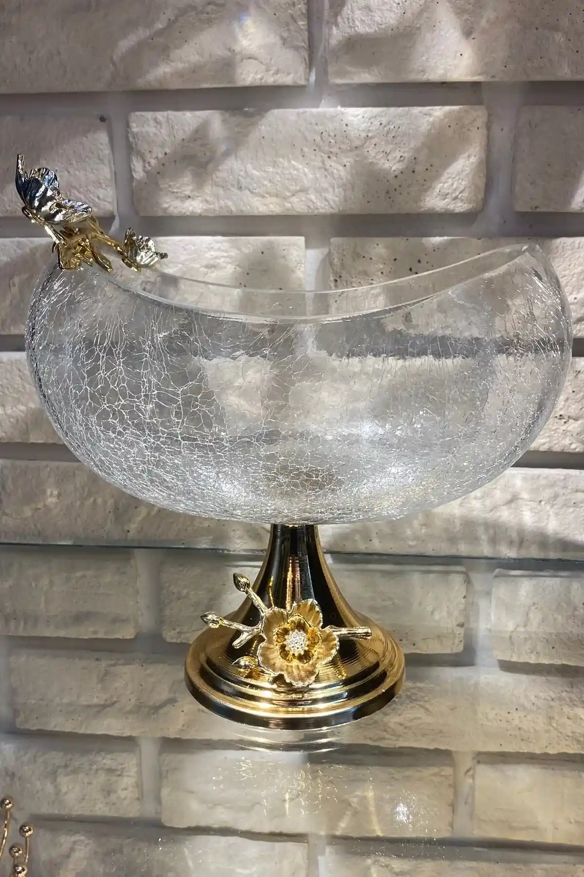 Ayaklı Cam Sunum Dekorasyon Ürünleri: Estetik ve İşlevselliğin Modern Buluşması