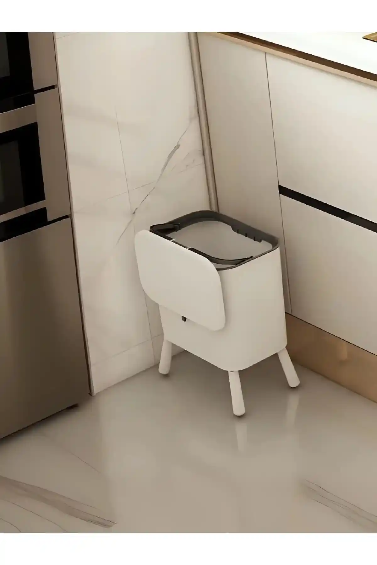 Ayaklı Kapaklı Çöp Kovası: Hijyen ve Kullanım Kolaylığı Sunan Modern Tasarım