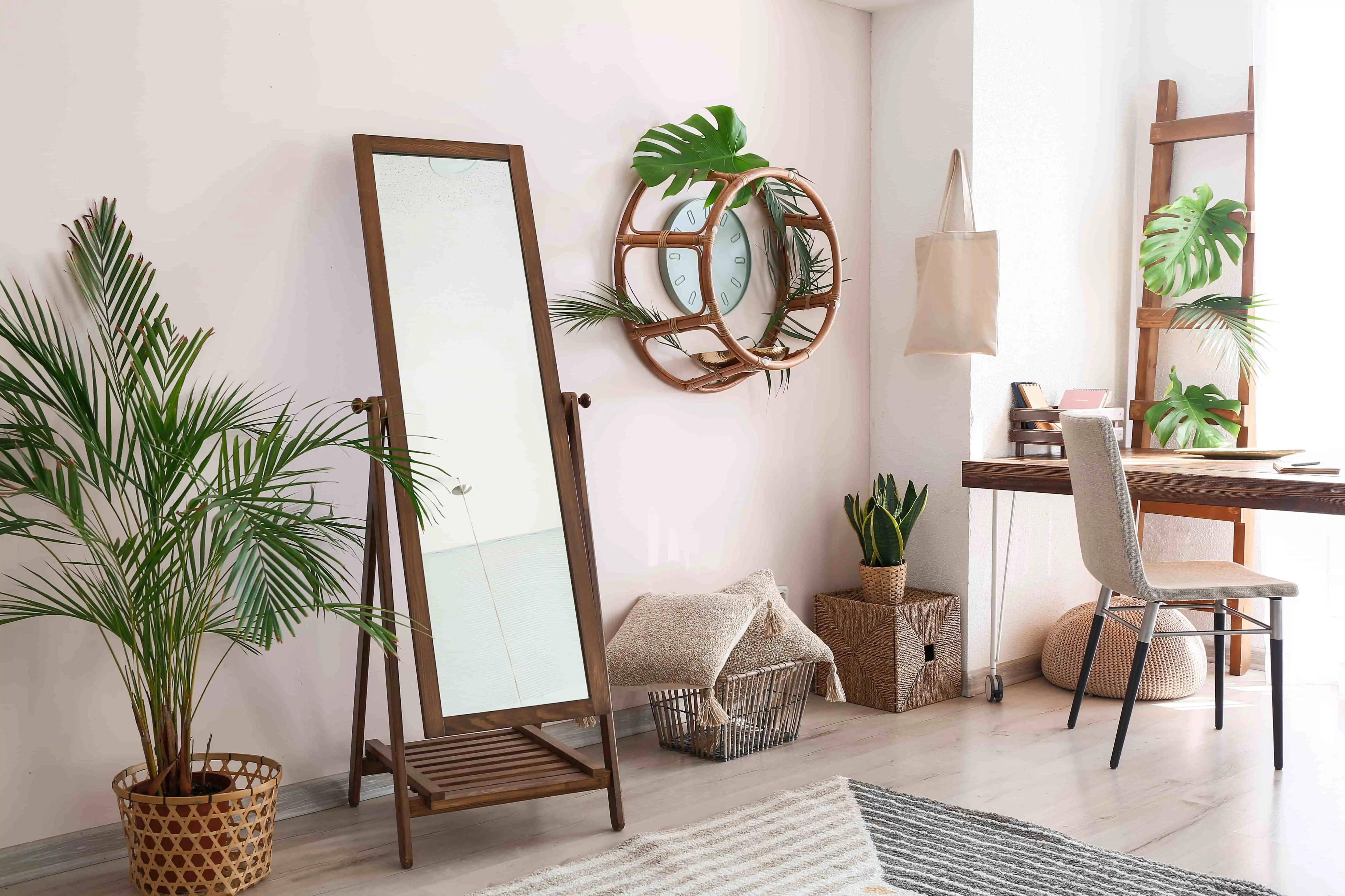 Aynanın Gücü: Mekanlara Derinlik ve Estetik Katmanın Modern Yolu