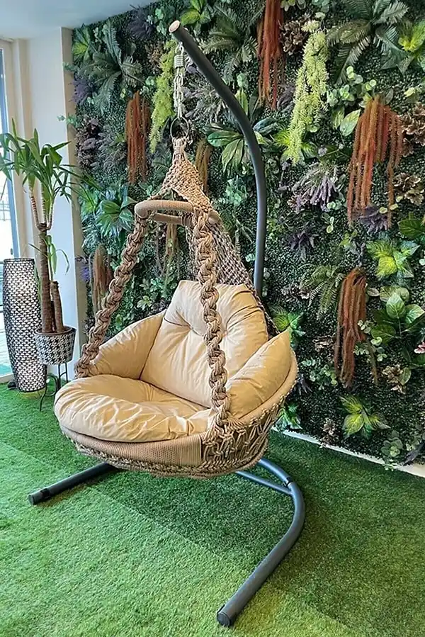 Bahçe Dekorasyonunda Makrome ve Rattan Salıncaklar: Doğal ve Şık Dış Mekan Seçenekleri