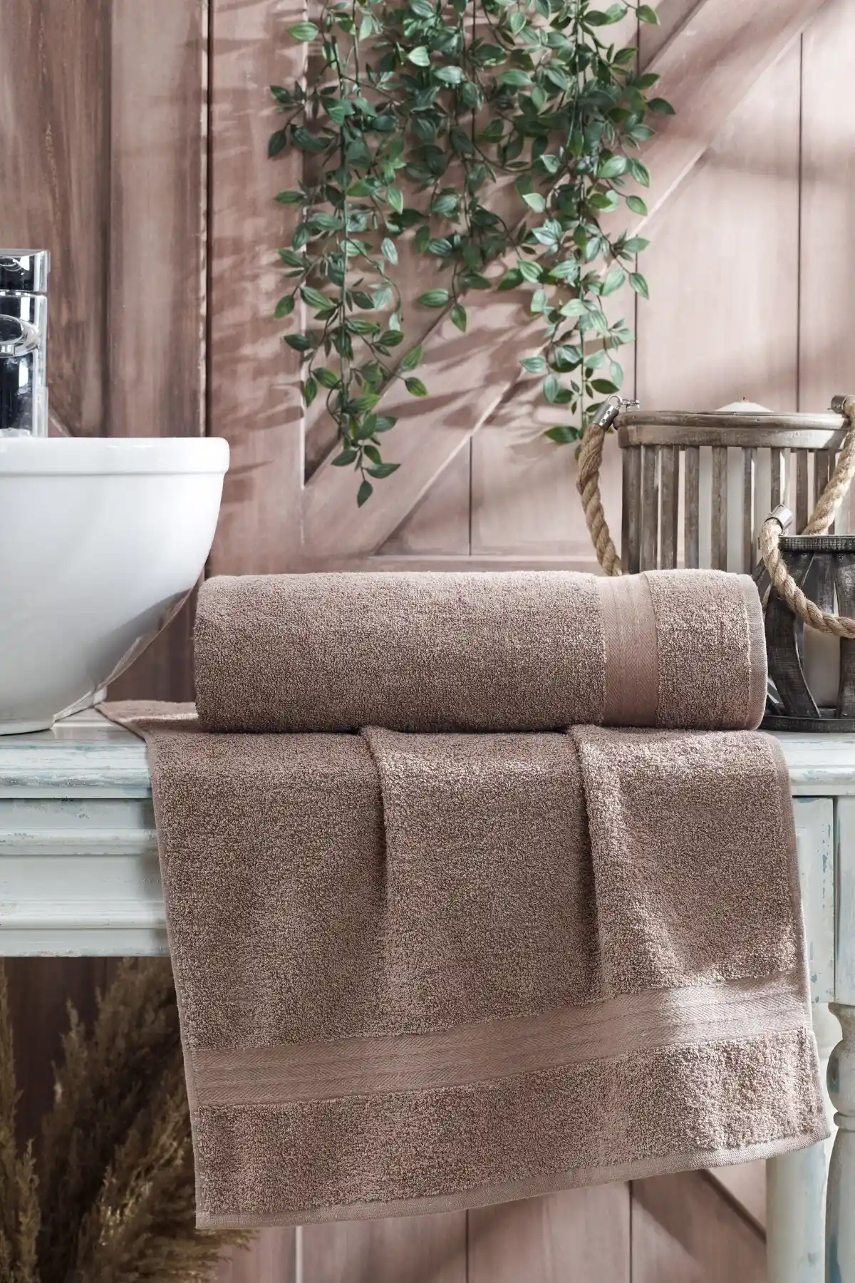 Banyo Aksesuarları ve Pamuklu Havlular ile Konfor ve Estetiği Yakalamak