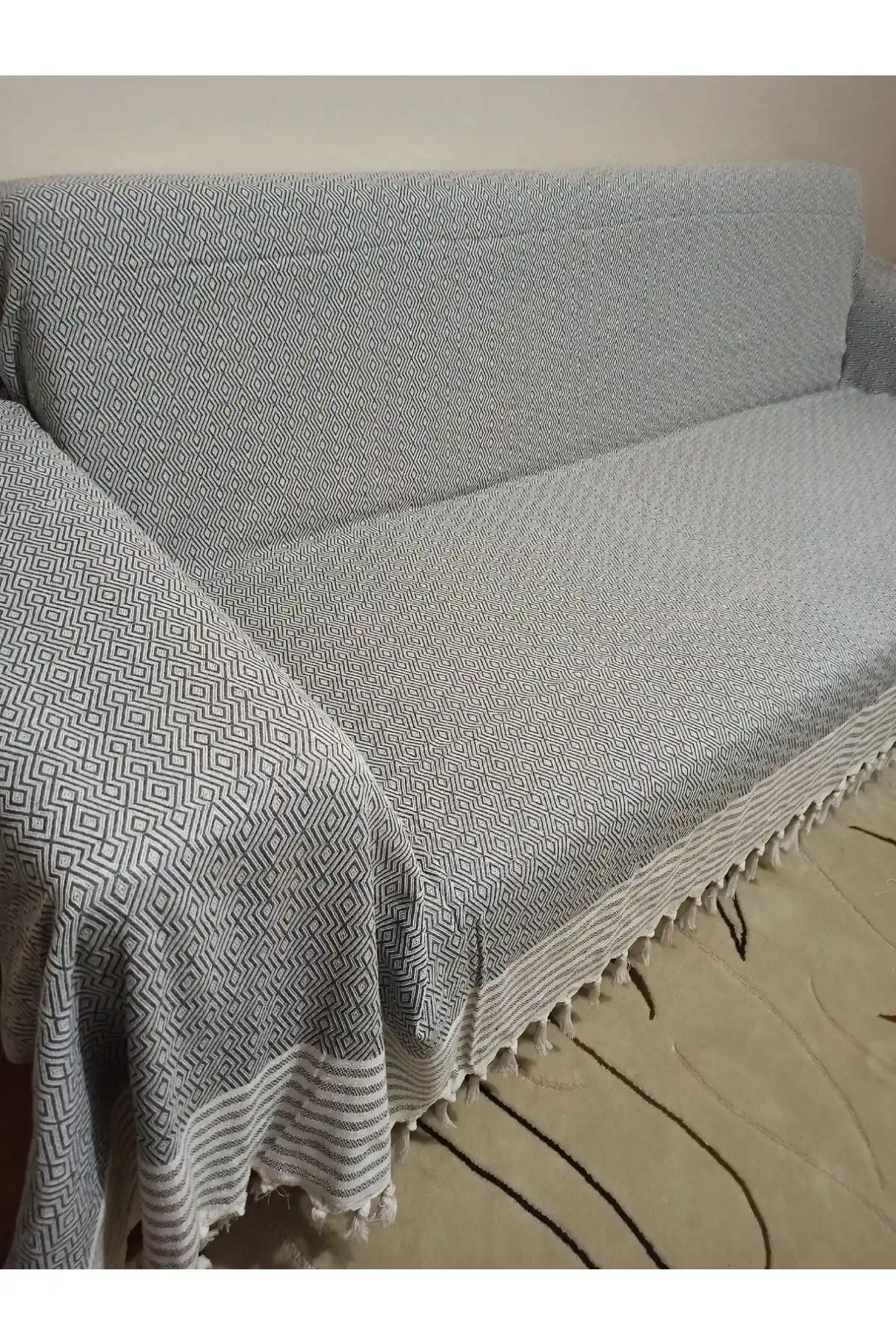 Battal Boy Koltuk Örtüsü Modelleri: Fonksiyonellik ve Estetiğin Uyumuyla Dekorasyon Çözümleri