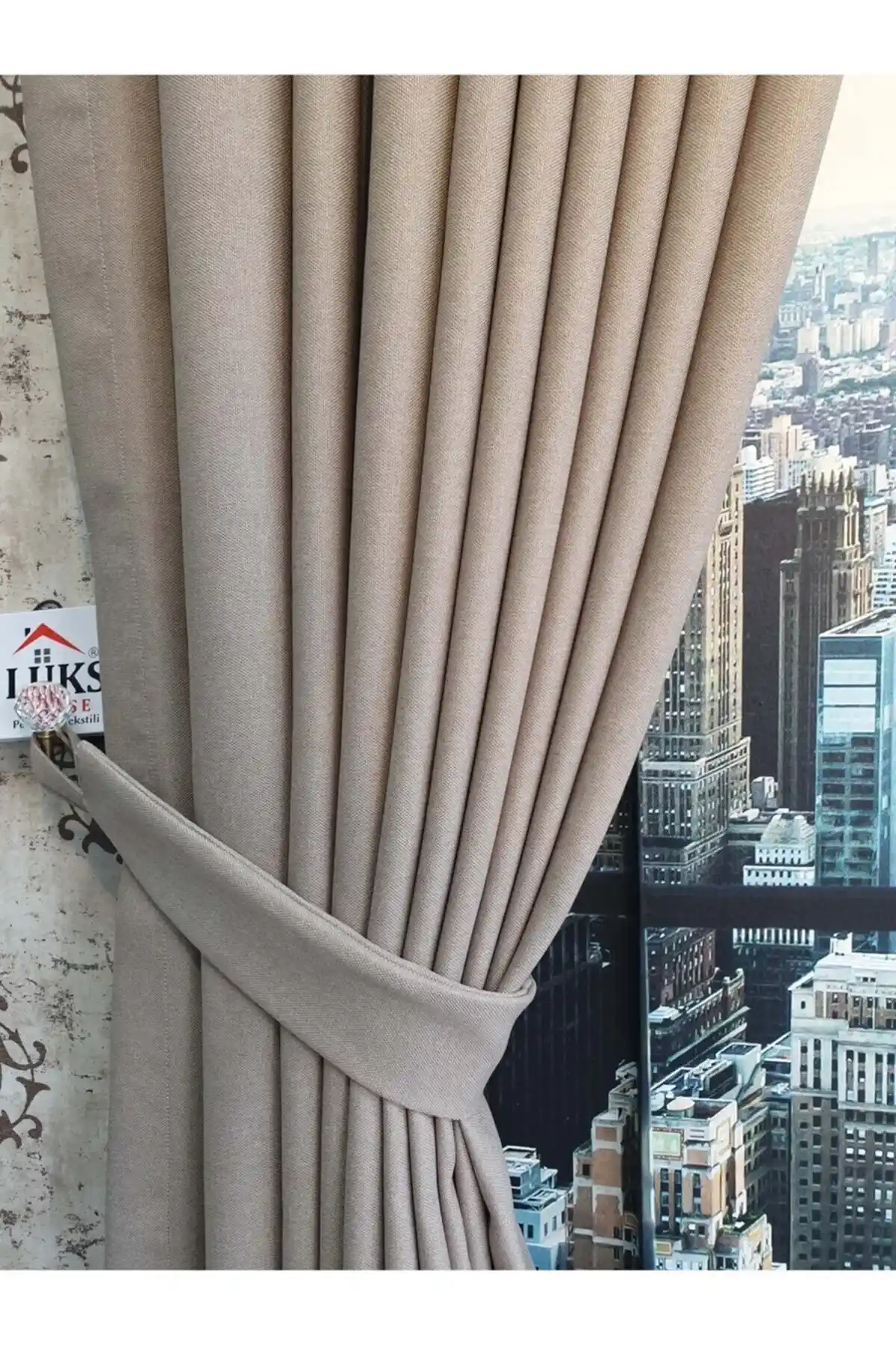Bej Fon Perde ve Blackout Modelleri: Ev ve Ofis Dekorasyonunda Şıklık ve Fonksiyonellik