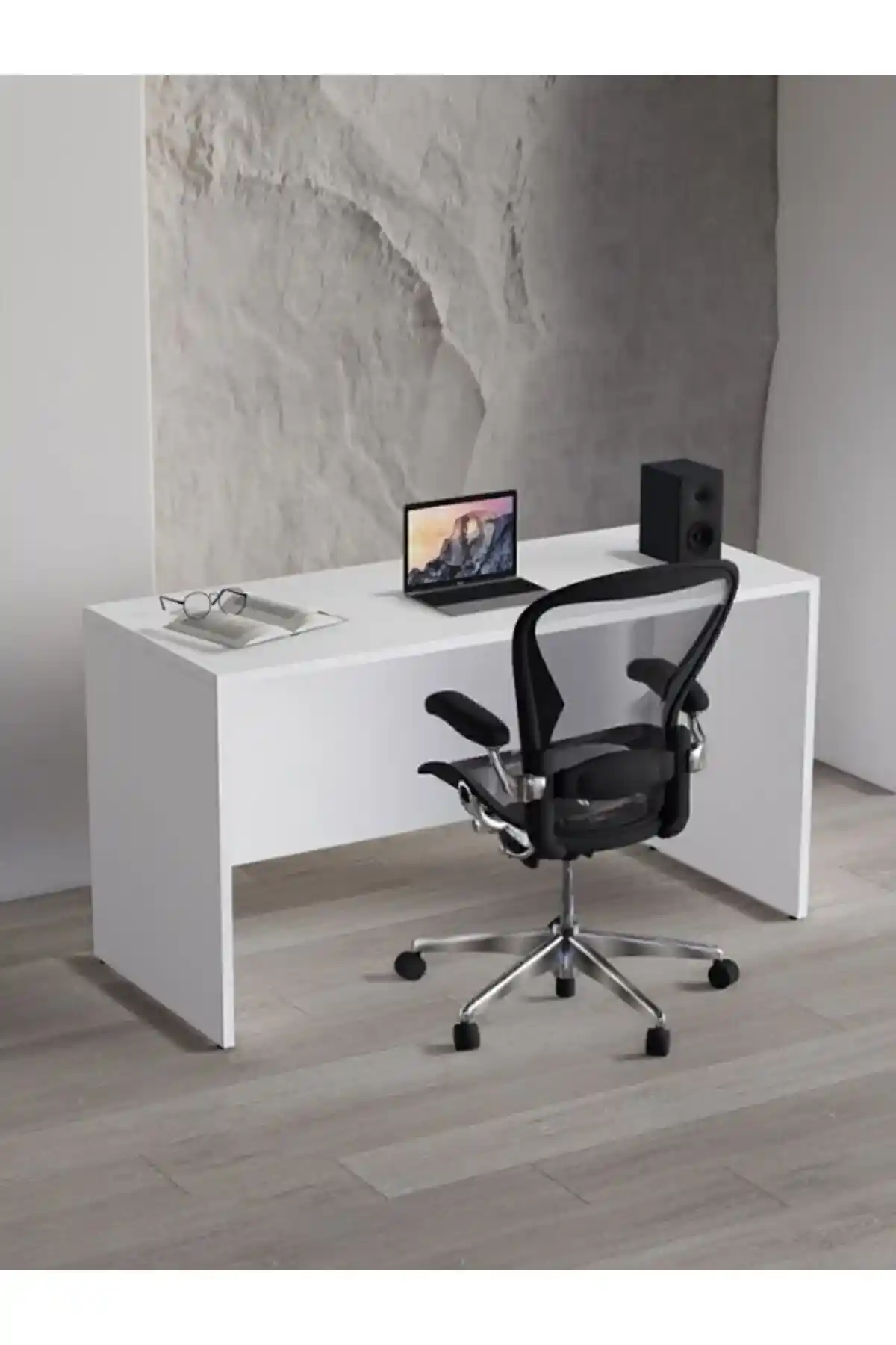 Bilgisayar Masası Seçiminde Dikkat Edilmesi Gereken Temel Kriterler ve Trendler