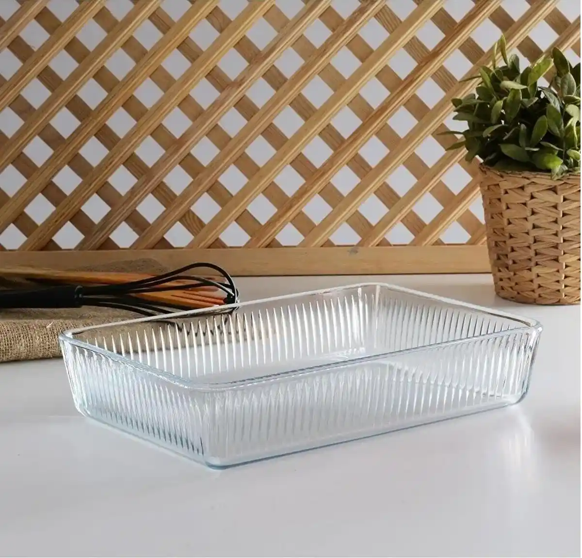 Borcam ve Cam Tepsilerin Dekoratif ve Fonksiyonel Kullanımı: Estetik ve Dayanıklılık