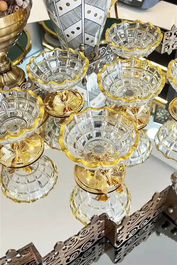 Cam Çerezlikler: Estetik ve İşlevselliği Bir Arada Sunan Modern Dekorasyon Ürünleri