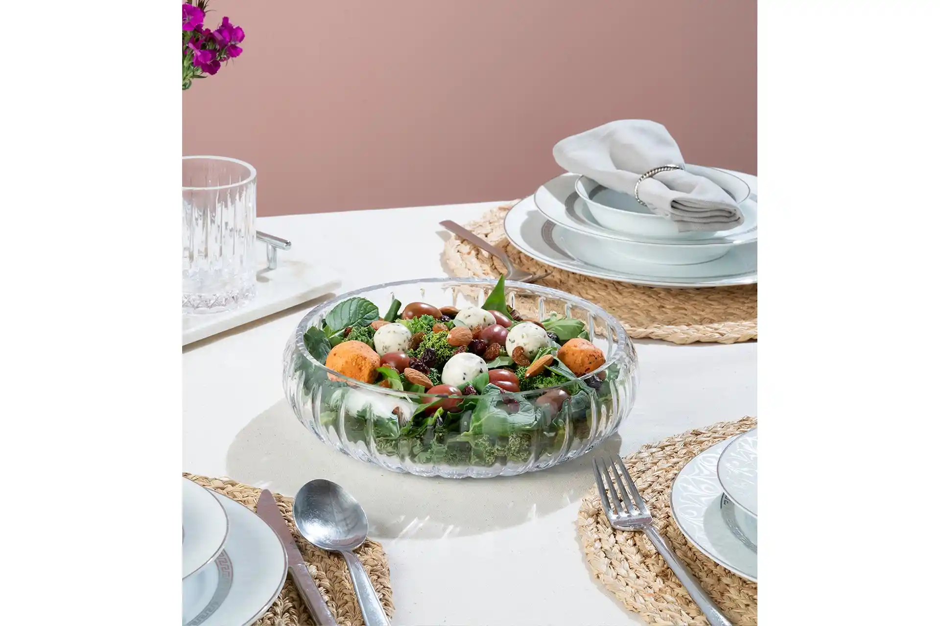 Cam Salata Kaseleri ile Ev Dekorasyonunda Zarif ve Fonksiyonel Dokunuşlar