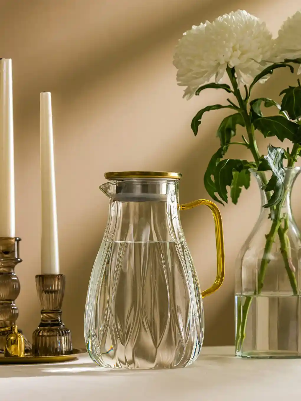 Cam Sürahilerin Dayanıklılığı ve Estetik Özellikleri Ev Dekorasyonuna Şıklık Katıyor