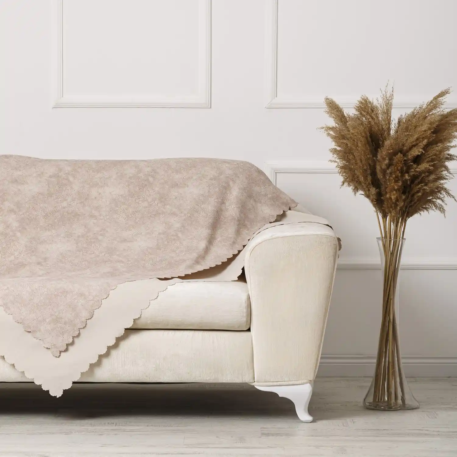 Çift Taraflı Koltuk Örtüleri: Estetik ve Fonksiyonellik Sunan Çok Yönlü Dekorasyon Çözümü