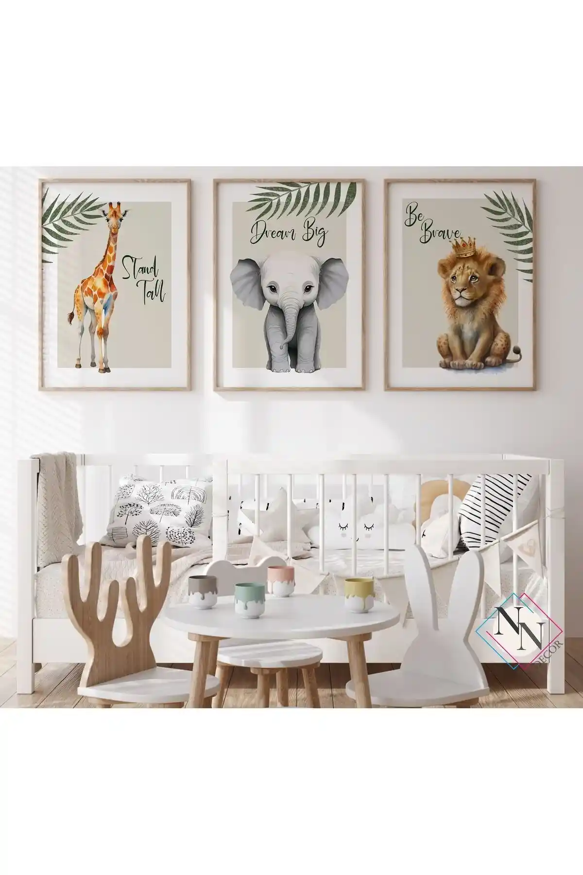 Çocuk Odası Dekorasyonunda Geometrik ve Safari Temalı Tabloların Farkları ve Seçim İpuçları