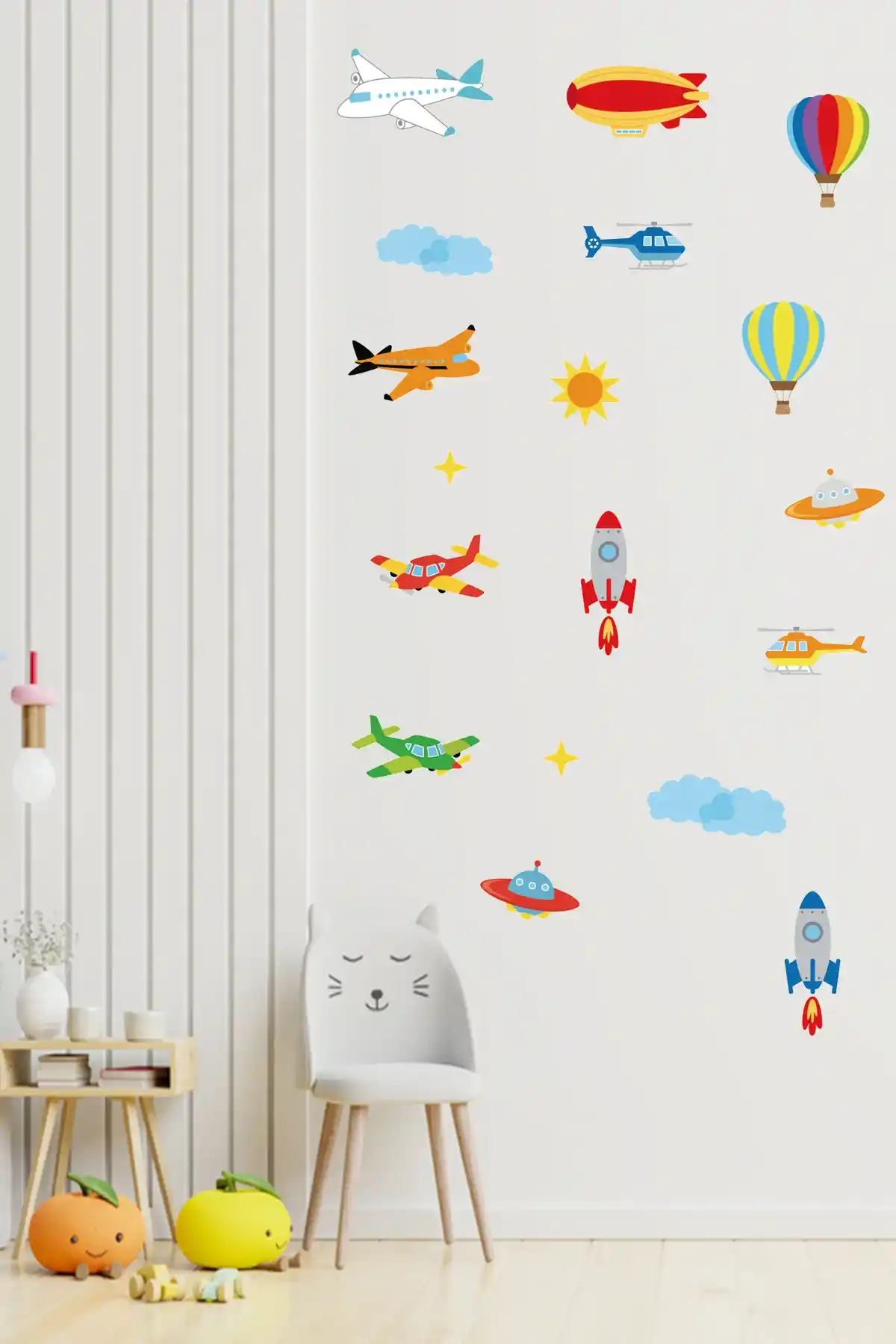 Çocuk Odası Dekorasyonunda Retro Balon ve Uzay Stickerlarıyla Renkli ve Tematik Ortamlar Yaratın