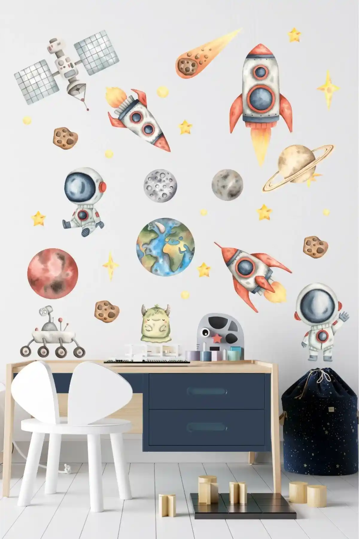 Çocuk Odasında Uzay Temalı Sticker Kullanımı ve Dekorasyon İpuçları