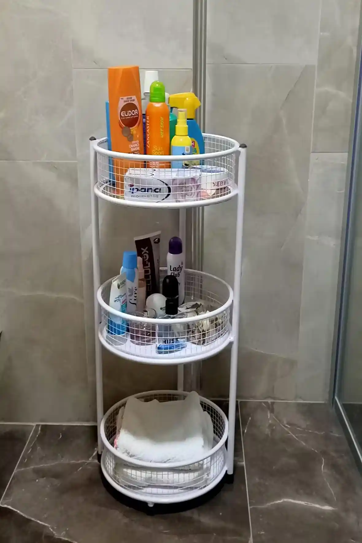 Çok Amaçlı Banyo Organizerleri ile Evde Pratik ve Şık Düzen Sağlama Yöntemleri