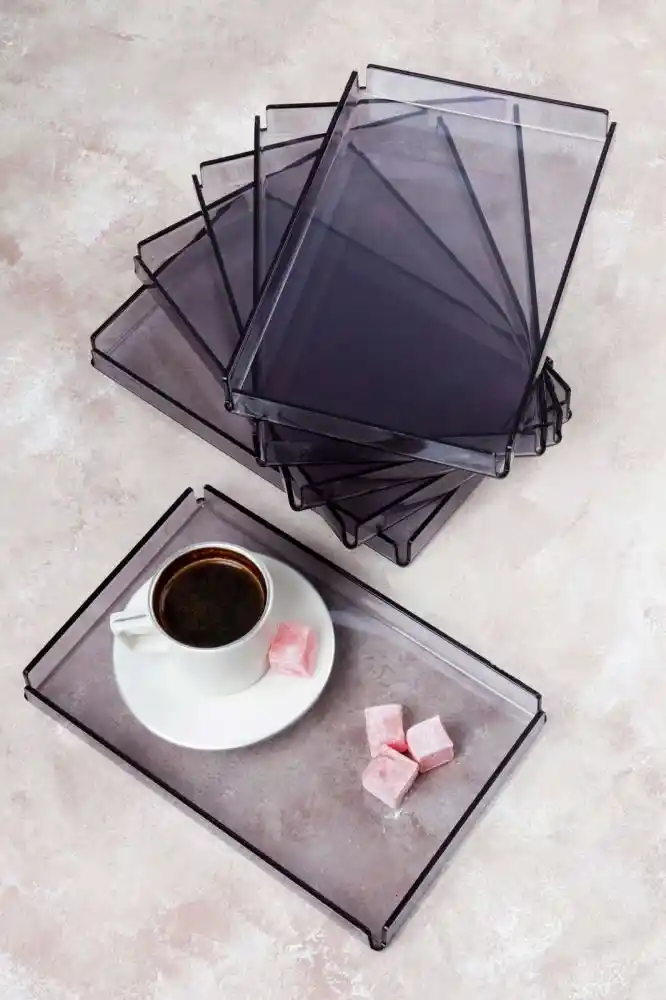 Çok Amaçlı Pleksi Sunum Tepsisi: Dayanıklı ve Estetik Çözümlerle Geniş Kullanım Alanları