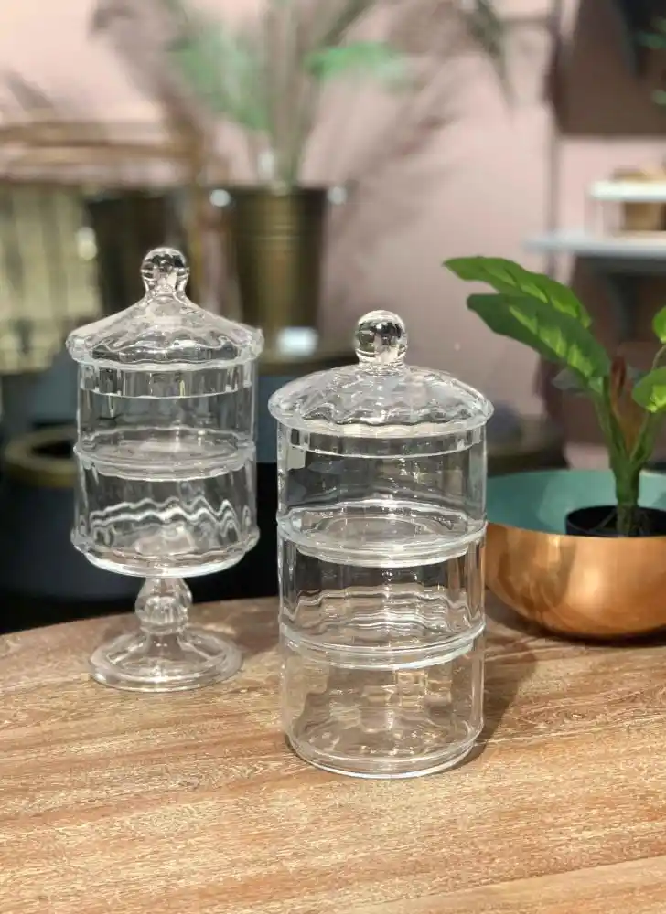 Çok Katlı Şekerlikler ile Ev Dekorasyonunda Zarif ve Fonksiyonel Çözümler