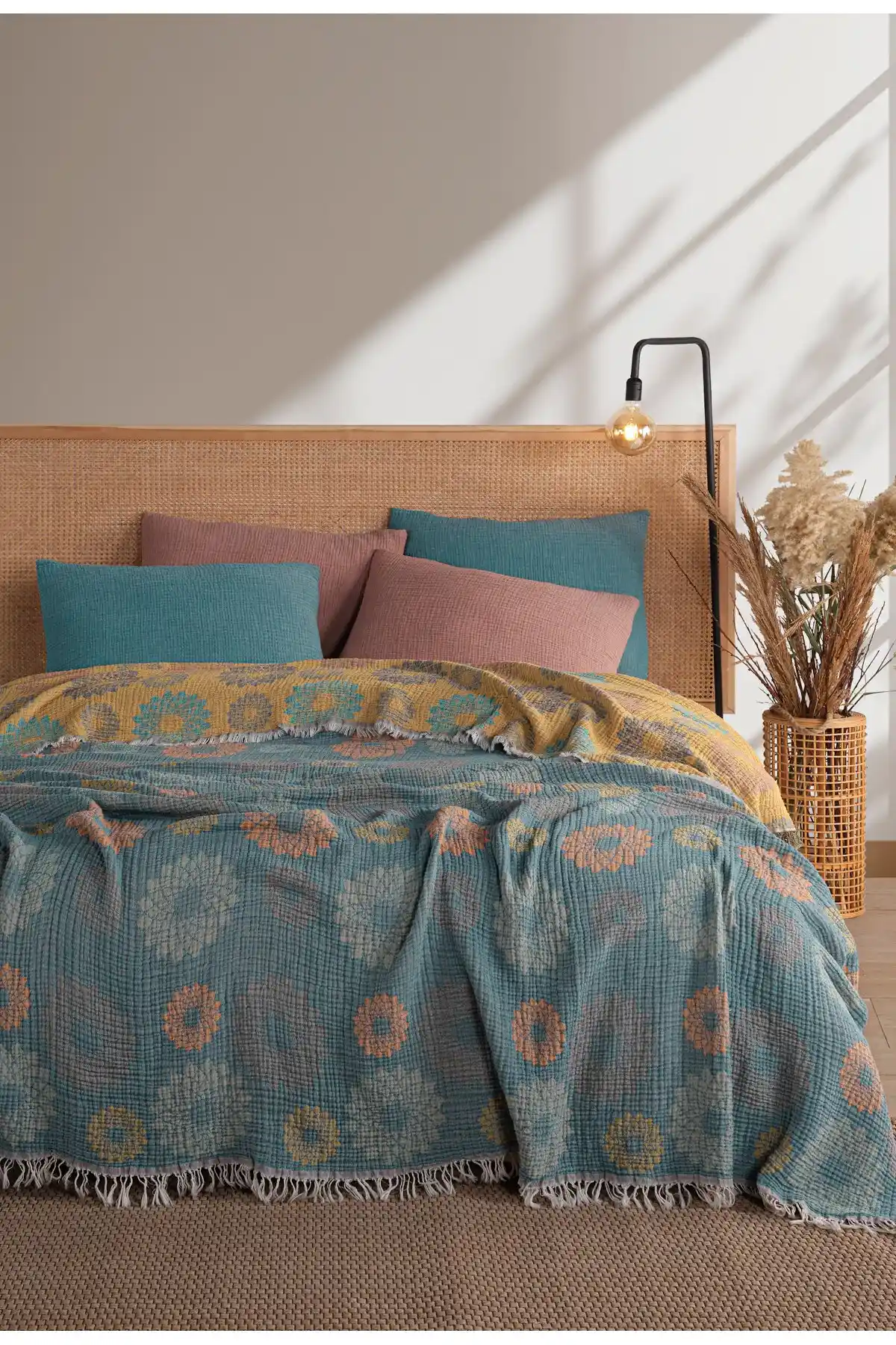 Dayanıklı 4 Katlı Yatak Örtüsü Özellikleri ve Kullanım Alanları