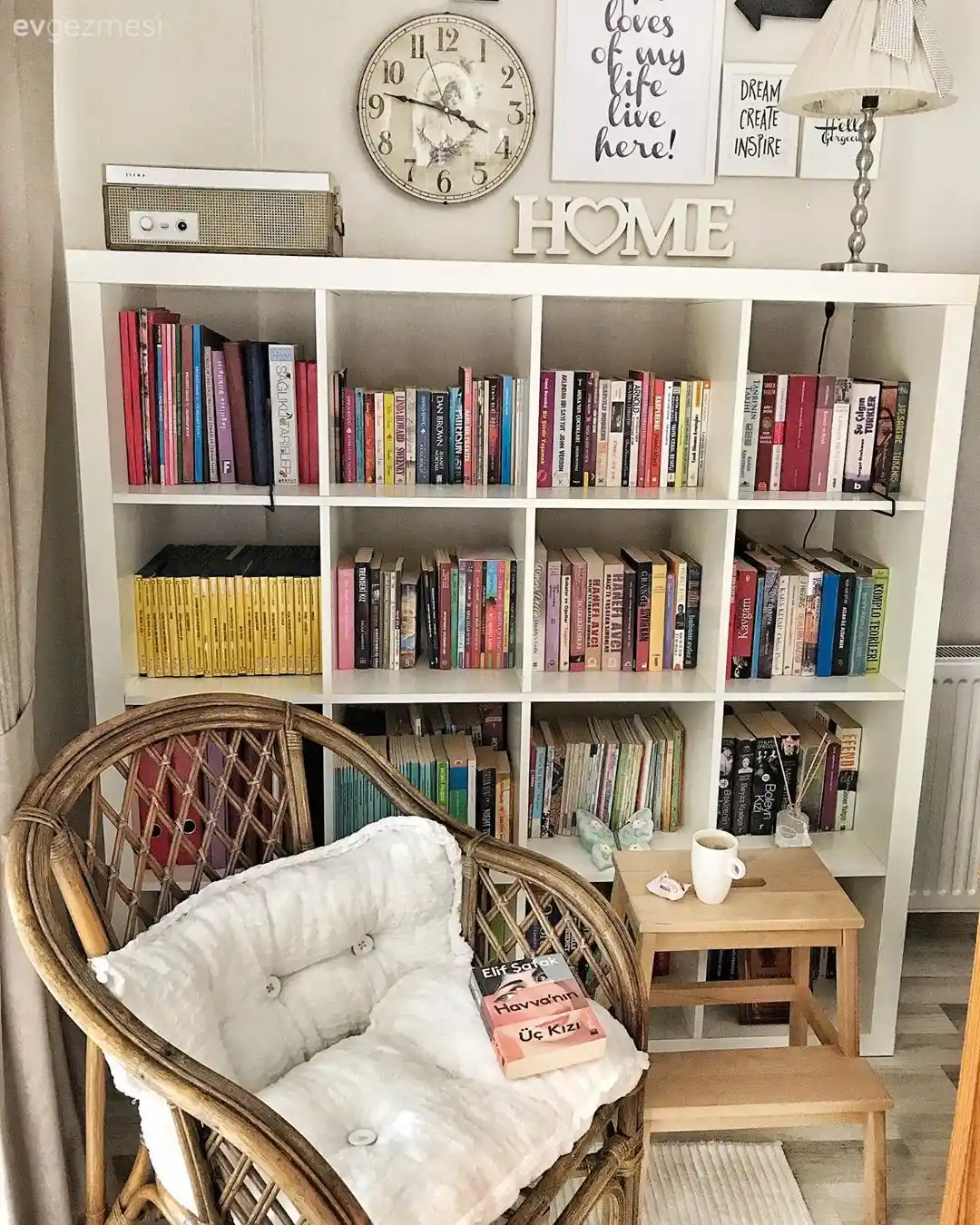 Dayanıklı Ev Kitaplıkları Seçerken Dikkat Edilmesi Gerekenler ve Malzeme Özellikleri