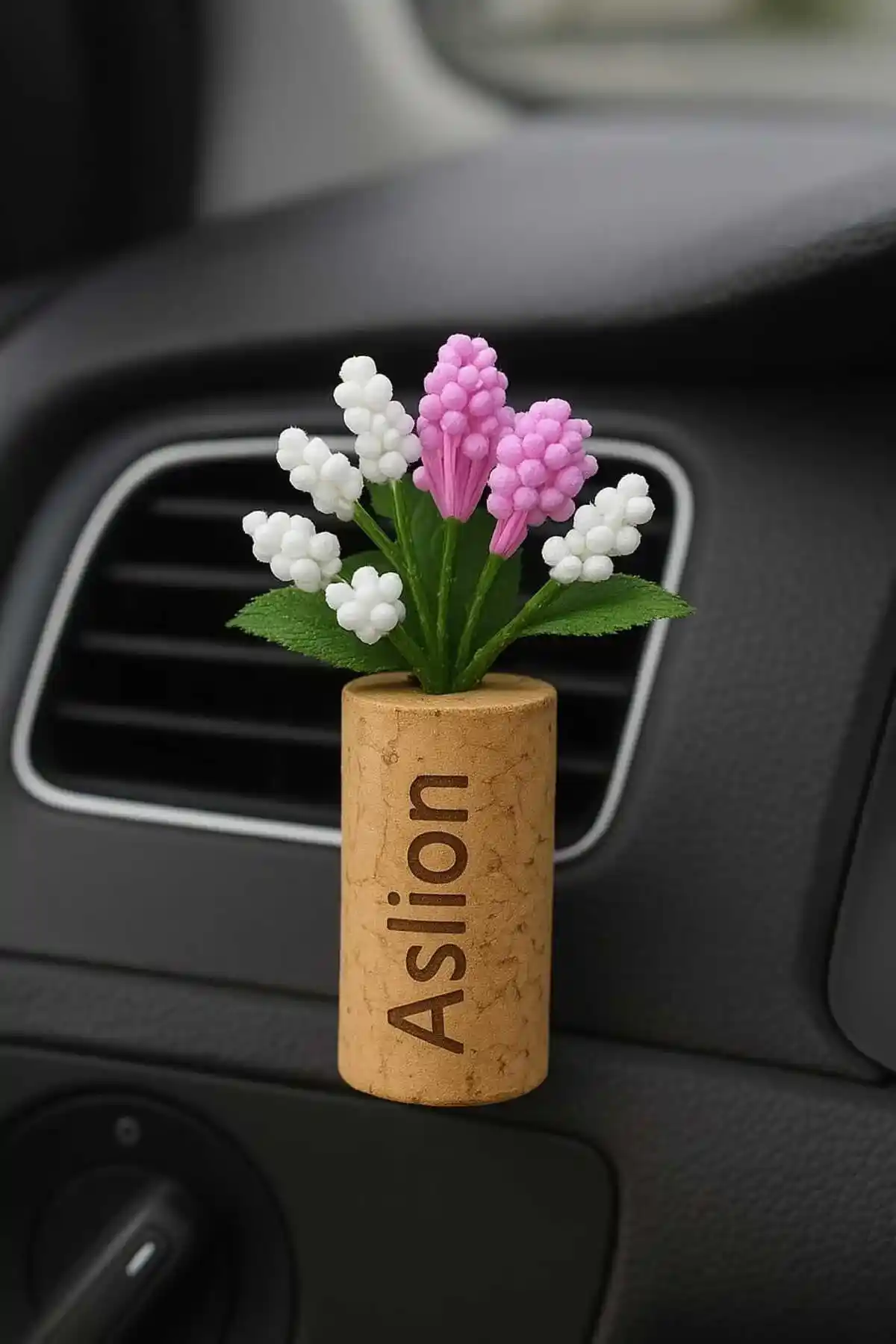 Dekoratif Araba İçi Koku Modelleri ile Araçlarınızı Estetik ve Ferah Hale Getirin