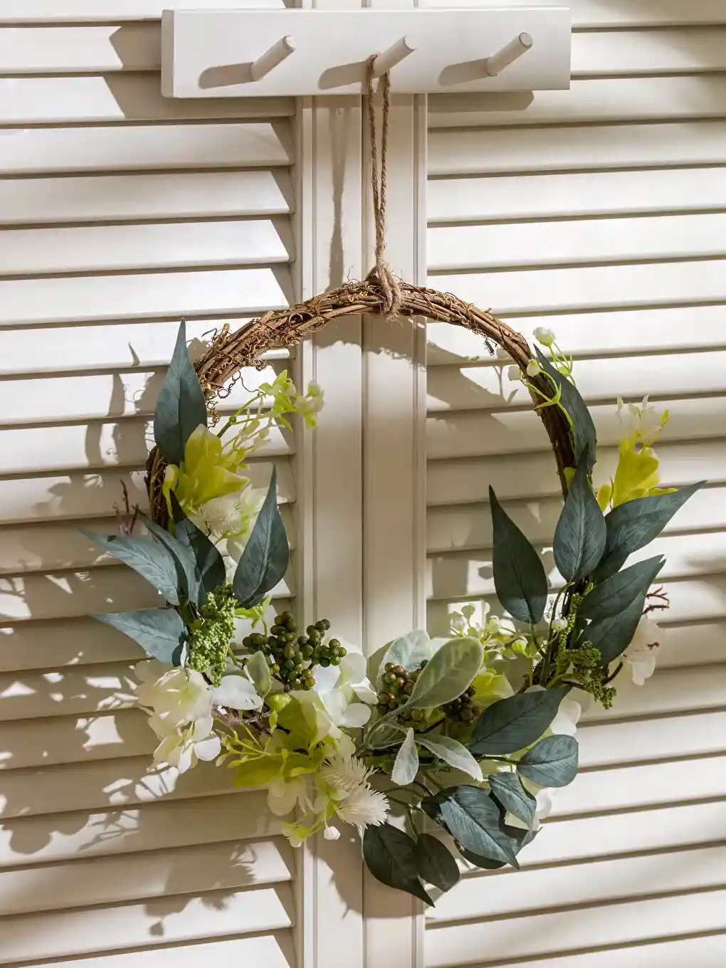 Dekoratif Kapı Süsleri ile Ev Dekorasyonunu Zenginleştirme Rehberi