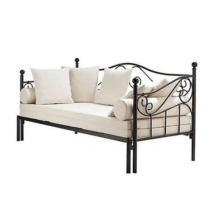 Demir Kanepe Modelleri: Dayanıklı ve Modern Oturma Alanları İçin En İyi Seçenekler