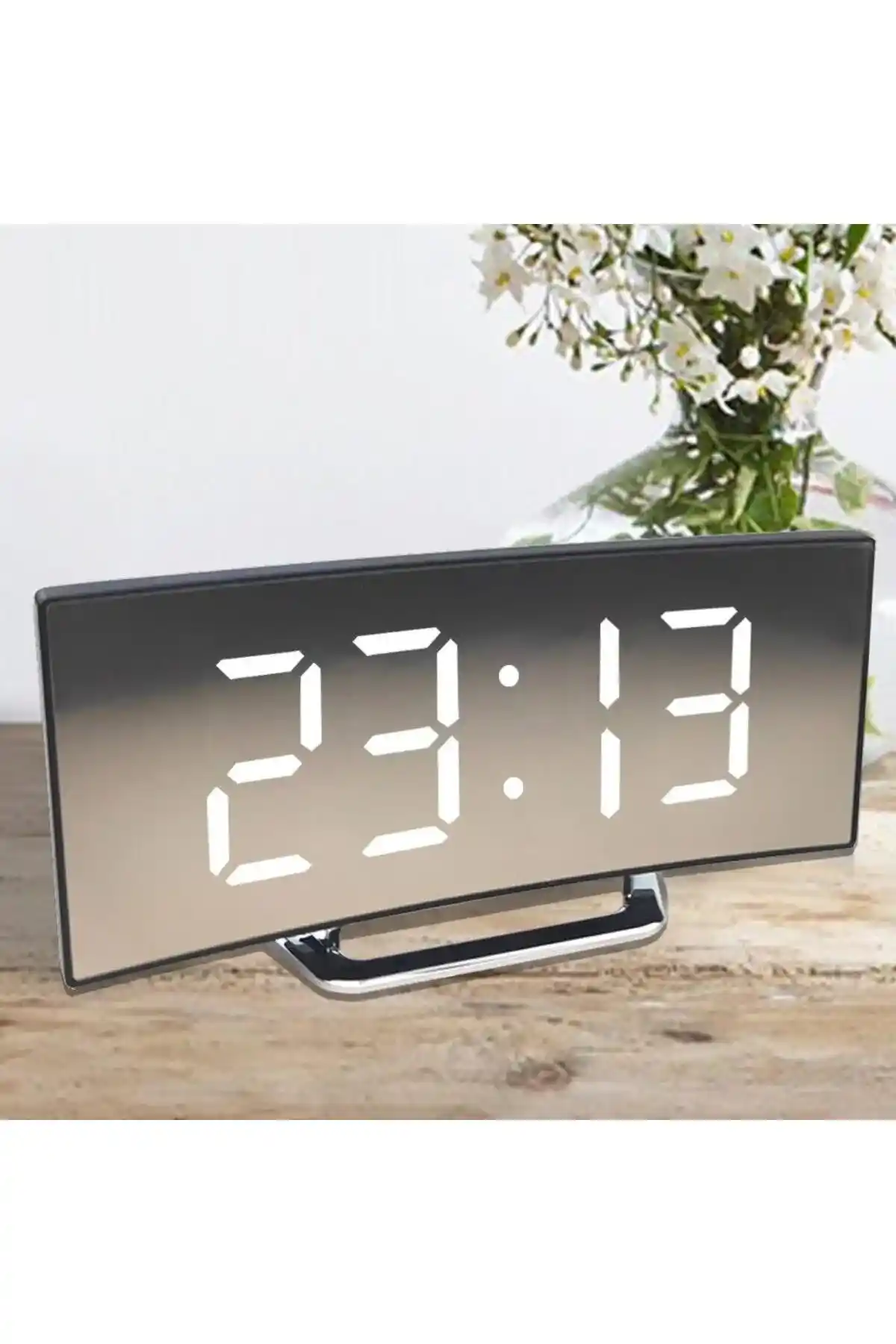 Dijital Masa Saatleri ve Alarm Özellikleriyle Modern Ev Dekorasyonuna Uyum Sağlar