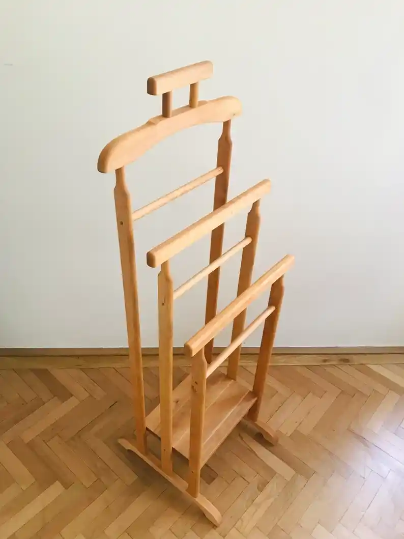 Dilsiz Uşak Askılıkları: Ev Dekorasyonuna Uygun Pratik ve Estetik Çözüm Seçenekleri