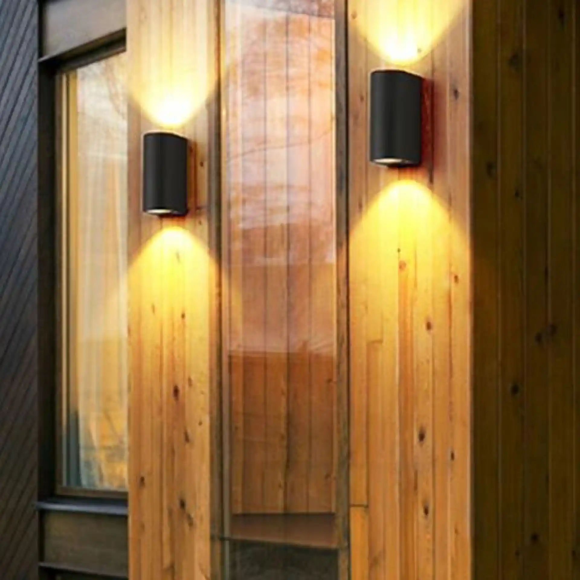 Dış Mekan Dekorasyonunda Duvar Aplikleri: Estetik ve Dayanıklı Çözümler