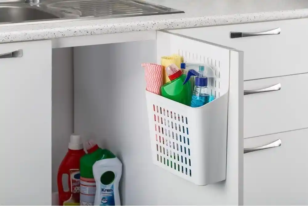 Dolap Kapaklı Askı Düzenleyiciler ile Evde Pratik ve Şık Depolama Çözümleri