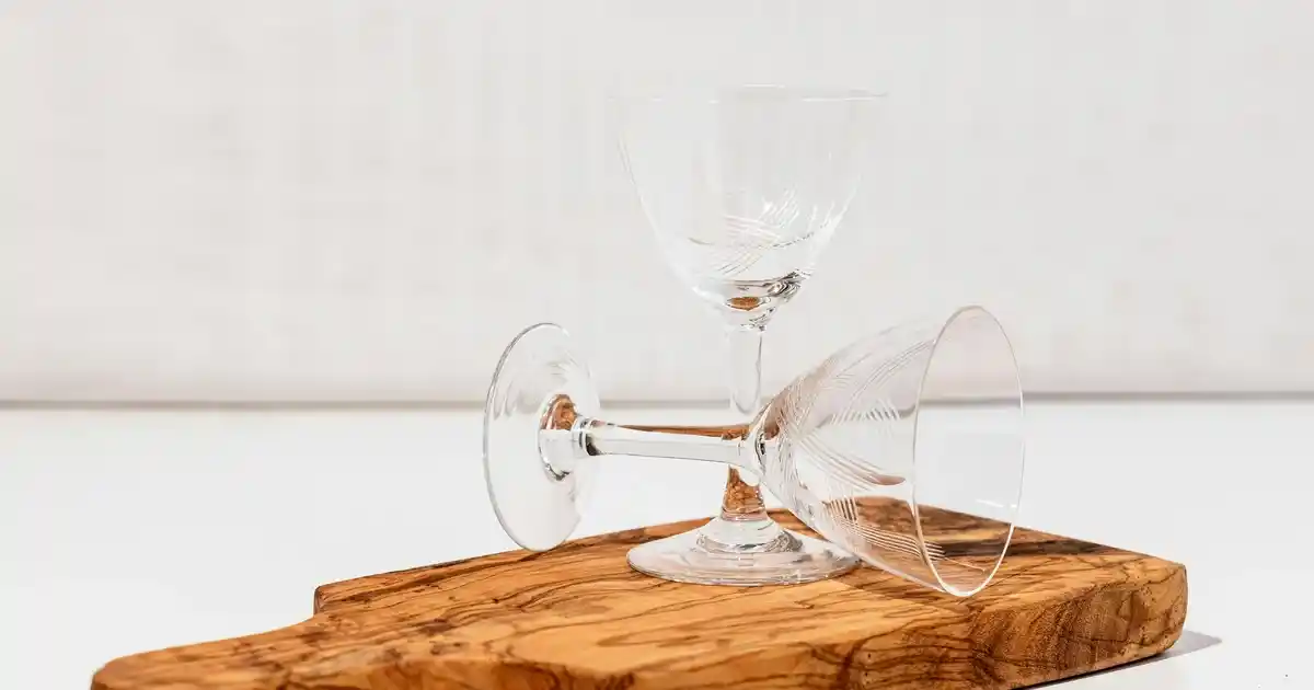 Duvara Monte Askılıkların Ev Dekorasyonundaki Yeri ve Seçenekleri Analizi