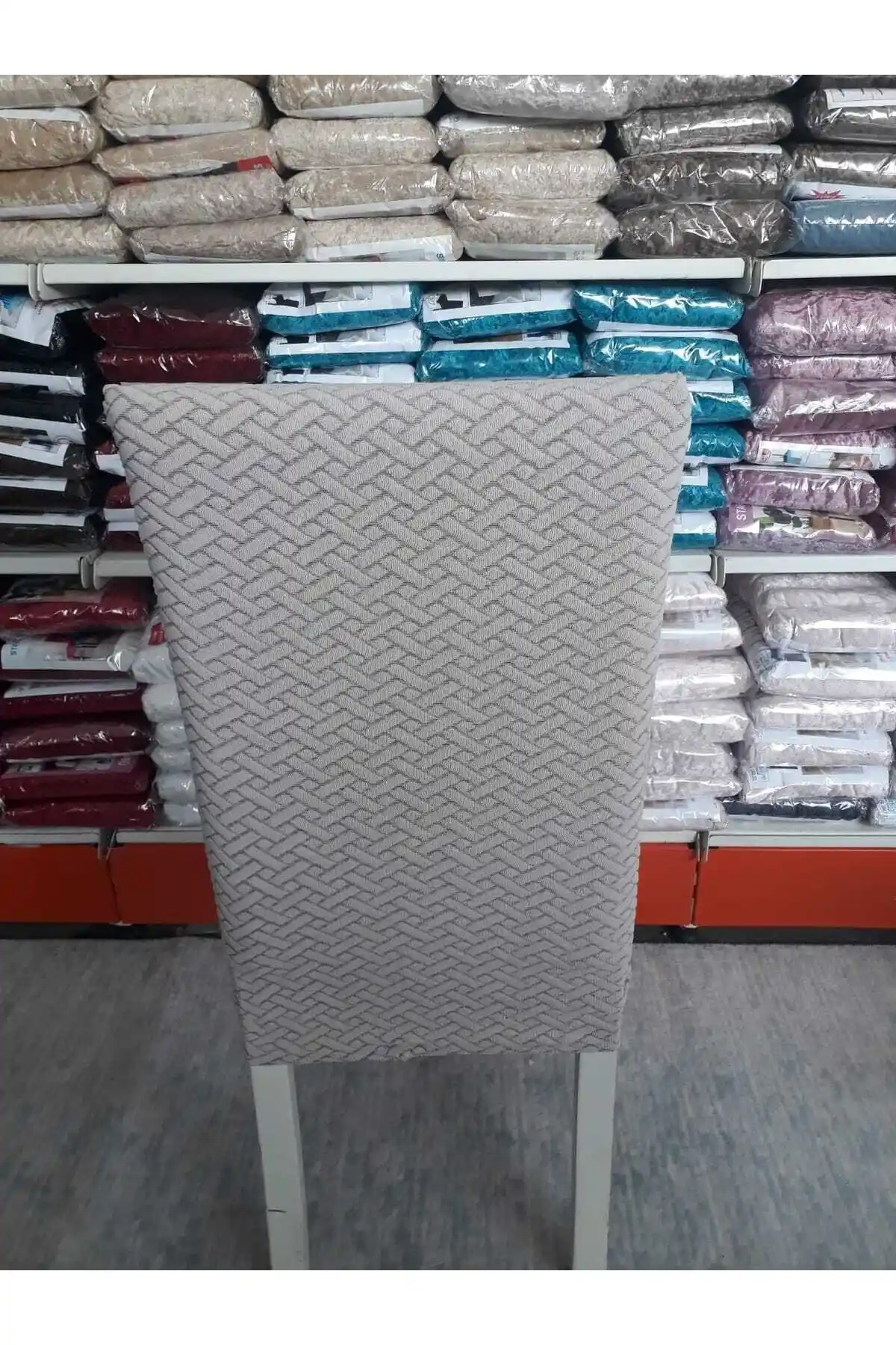 Elgeyar Nurlan Sandalye Kilifi Karşılaştırma Rehberi: Özellikler ve Seçim İpuçları