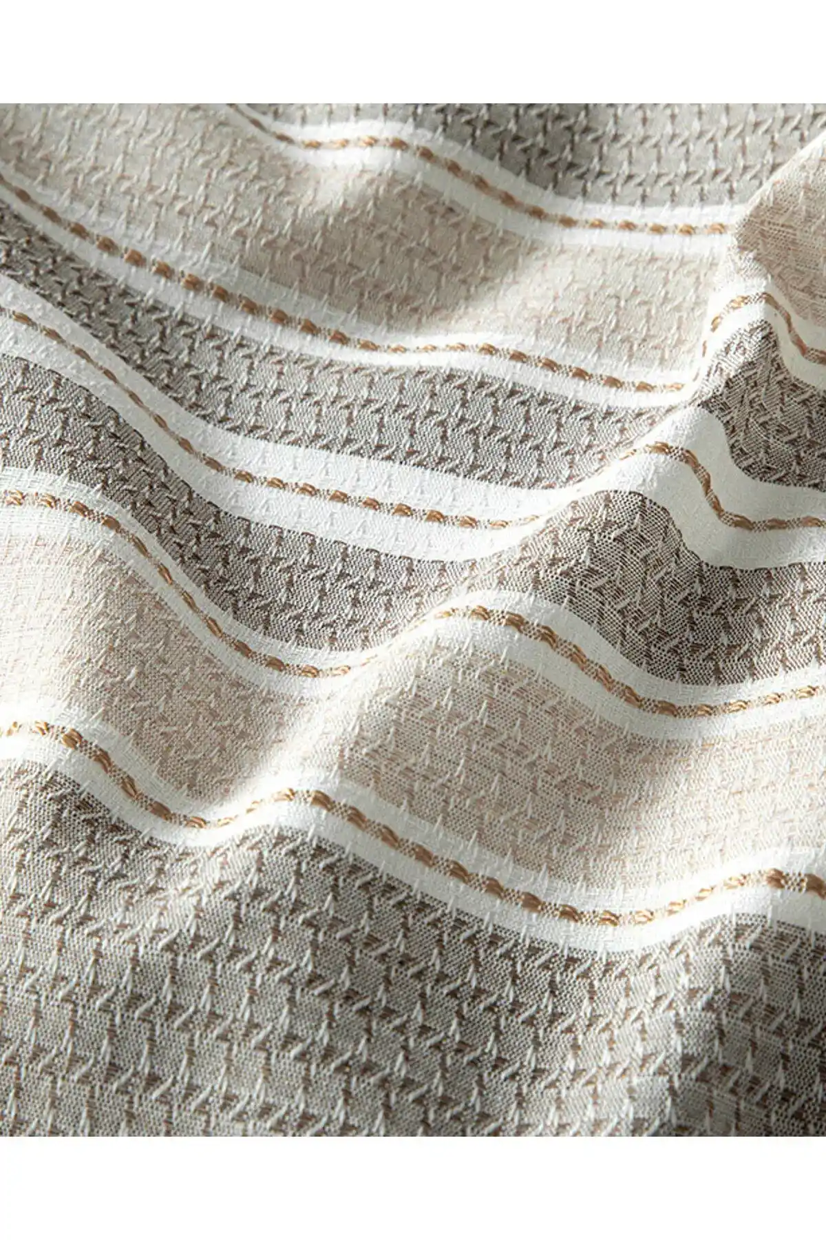 English Home Nevresim Takımlarıyla Modern ve Şık Yatak Odası Dekorasyonu