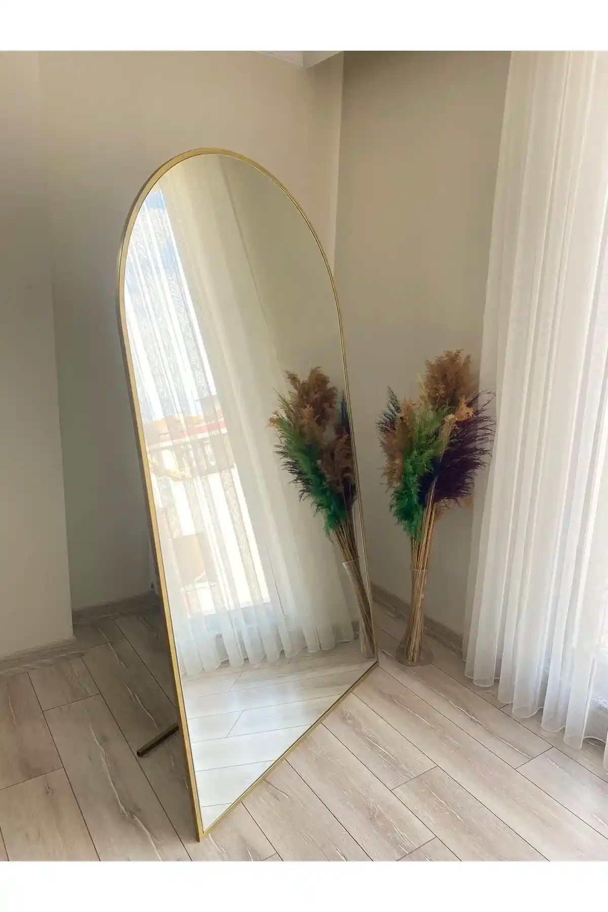 Ersan Dizayn Boy Aynası: Modern ve Şık Tasarımlarla Ev Dekorasyonunu Geliştirin