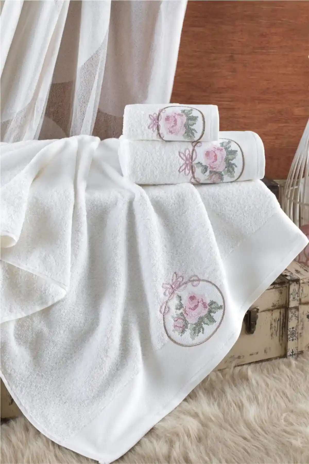 Estetik ve Fonksiyonellik Sunan 3 Parçalı Pamuklu Havlu Setleri ile Ev Dekorasyonunu Tamamlayın