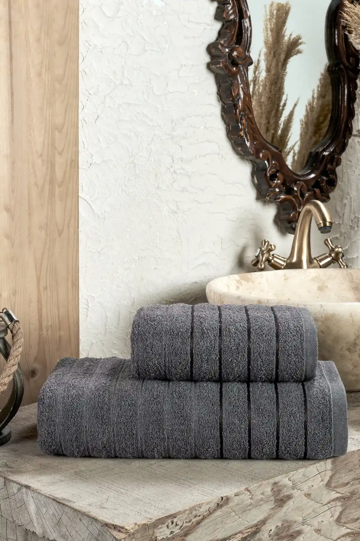 Estetik ve Konfor Sağlayan Banyo Havlu Setleri: Seçim ve Dekorasyon İpuçları